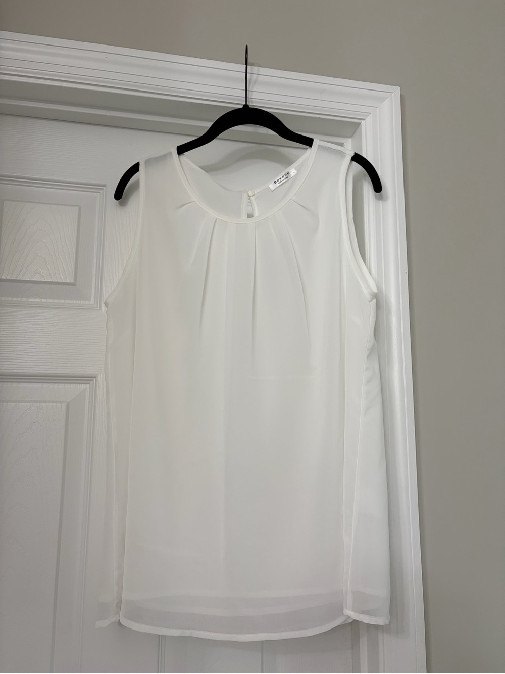 Sleeveless Pleated Shell Blouse - White